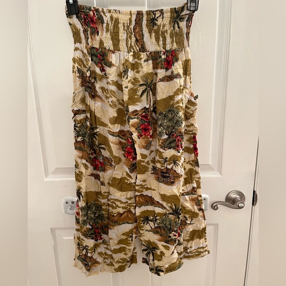 Island Planet capri palazzo EUC - Picture 3 of 5